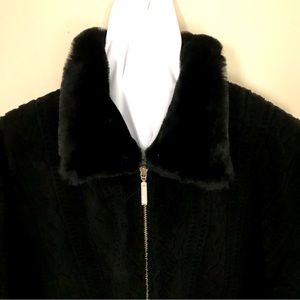 Willi Smith Soft And Snuggly Casual Zip Jacket. Generous size Med. $20.